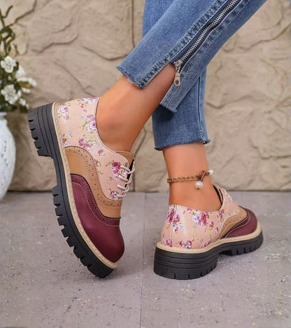Maverno™ Rosalie | Veterschoenen met Bloemenprint.