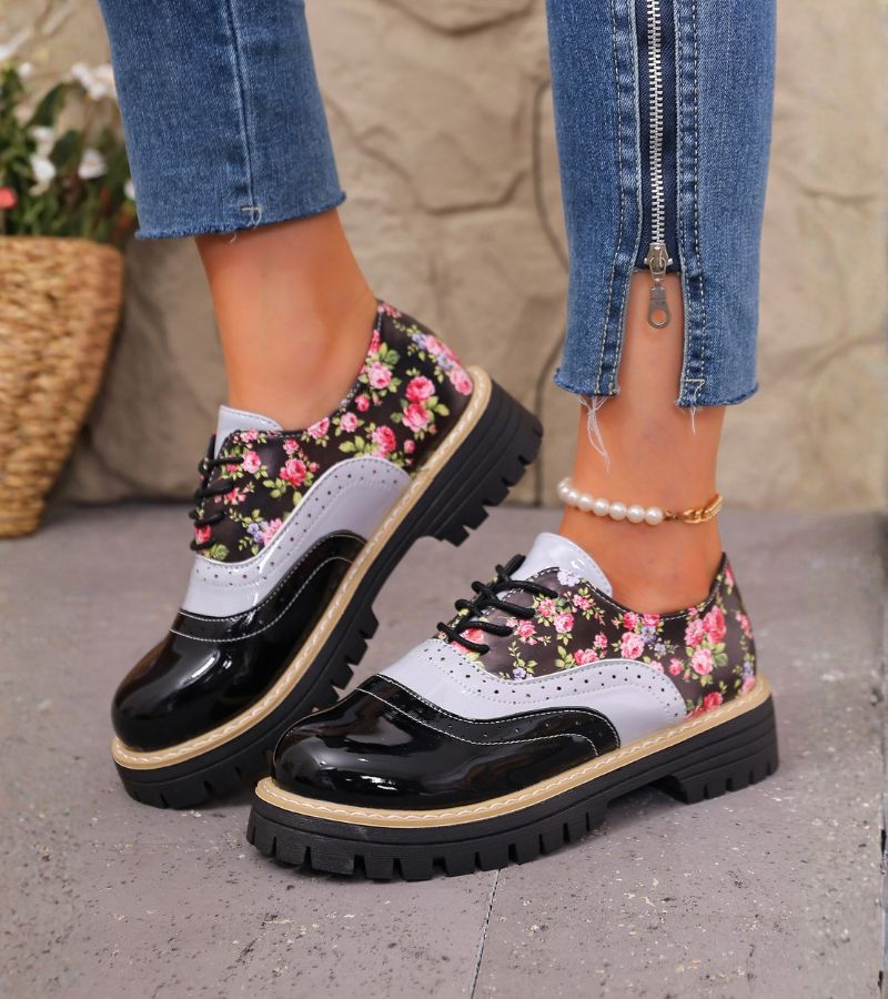Maverno™ Rosalie | Veterschoenen met Bloemenprint.