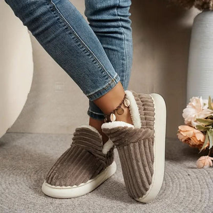 Maverno™ Lumi – Warme Pantoffels met Fleecevoering.