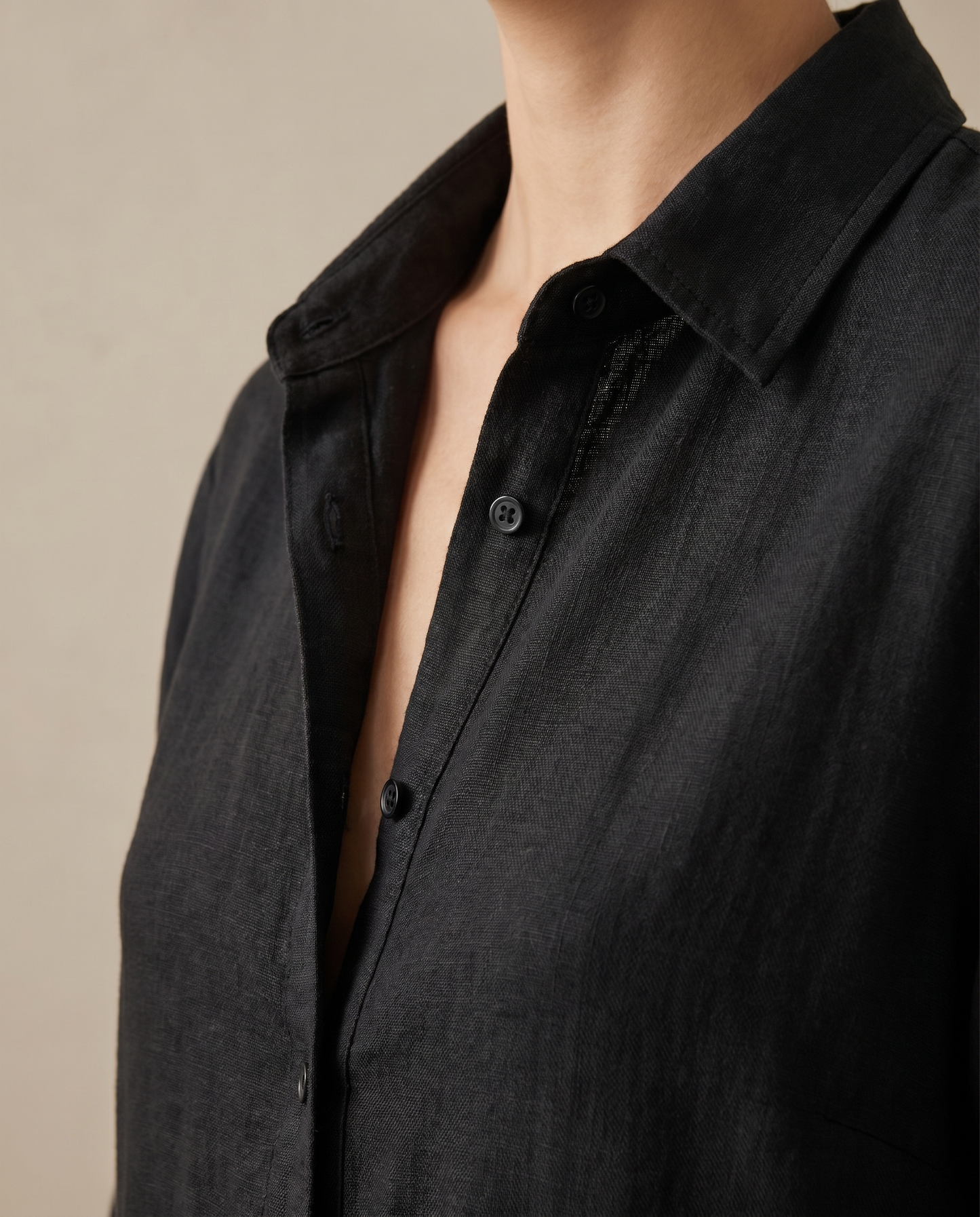 Maverno® | Luchtige Maxi-jurk met kraag en knoopdetail